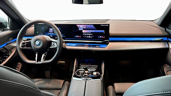 BMW 530e 4 of 9