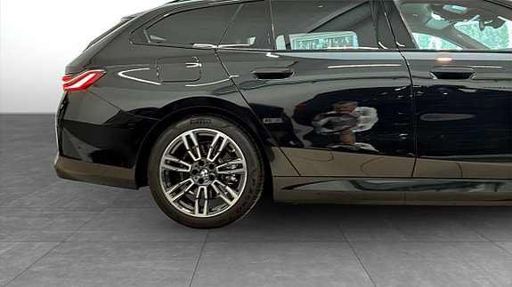 BMW 530e 9 of 9
