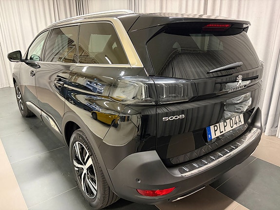 Peugeot 5008 3 of 17