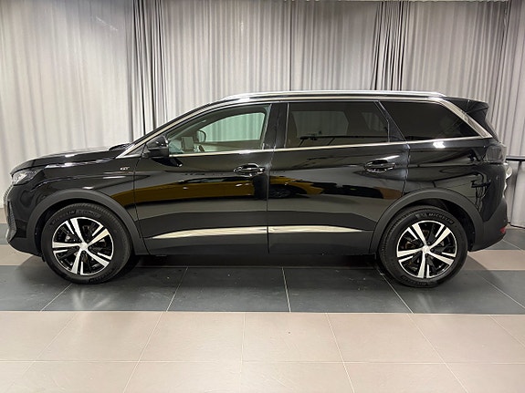 Peugeot 5008 2 of 17