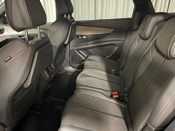 Peugeot 5008 7 of 17