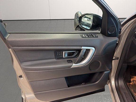 Land Rover Discovery Sport 17 of 26