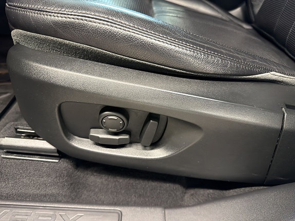 Land Rover Discovery Sport 24 of 26