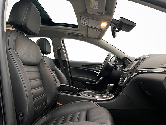 Opel Insignia 15 of 30