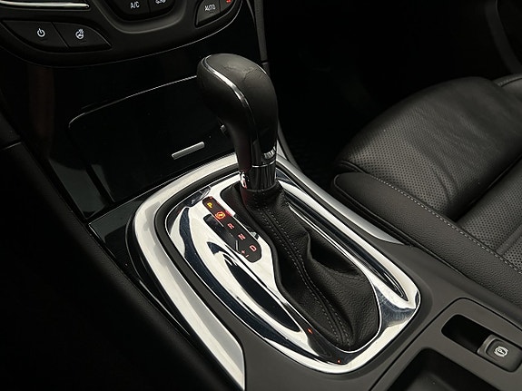 Opel Insignia 24 of 30