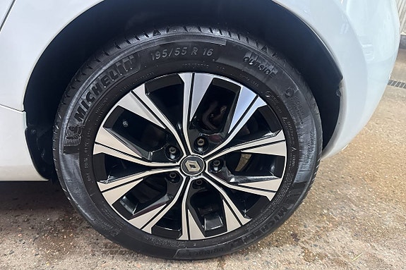 Renault Zoe 10 of 13