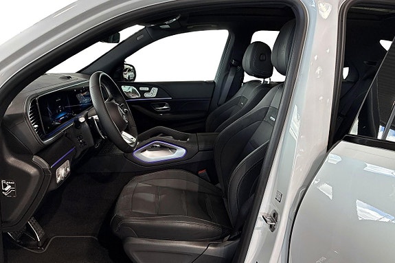 Mercedes-Benz GLE53 11 of 16