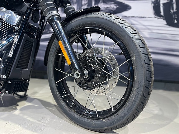 Harley-Davidson Street Bob 117 "SPARA 11.000kr" 14 of 18