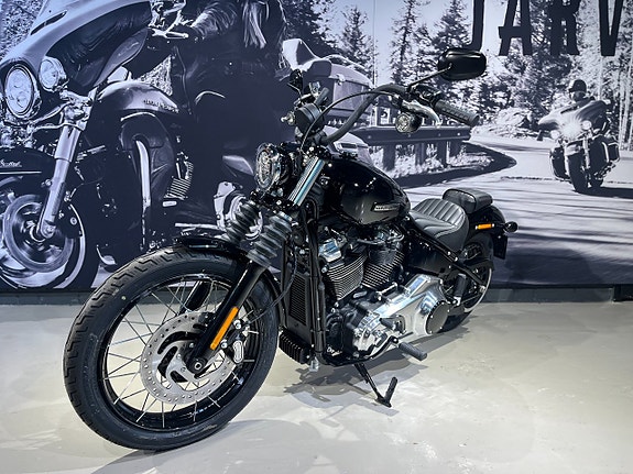 Harley-Davidson Street Bob 117 "SPARA 11.000kr" 4 of 18