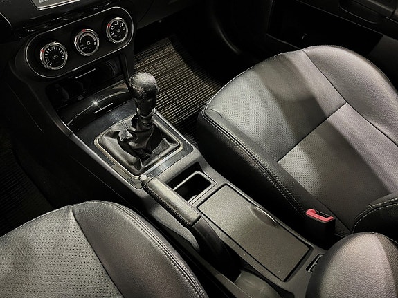 Mitsubishi Lancer 16 of 18