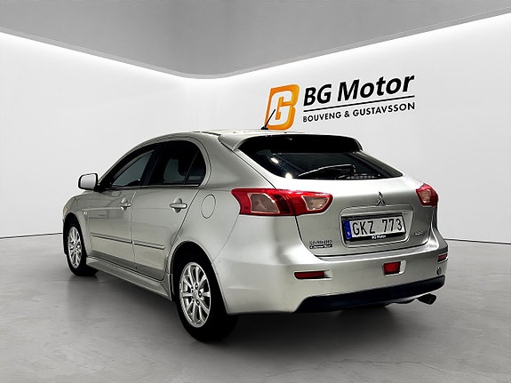 Mitsubishi Lancer 6 of 18