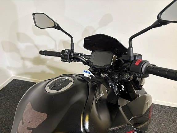 Kawasaki Z900 PRISSÄNKT 5 of 6