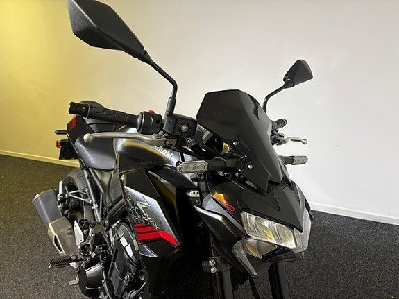 Kawasaki Z900 PRISSÄNKT 4 of 6