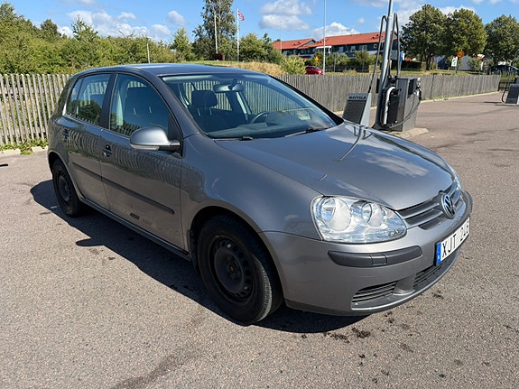 Volkswagen Golf V 5 of 12