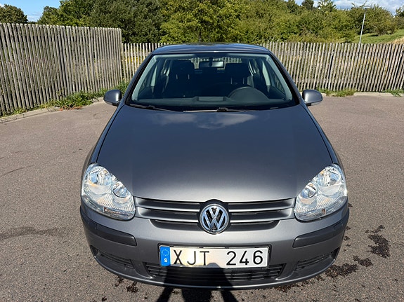 Volkswagen Golf V 3 of 12