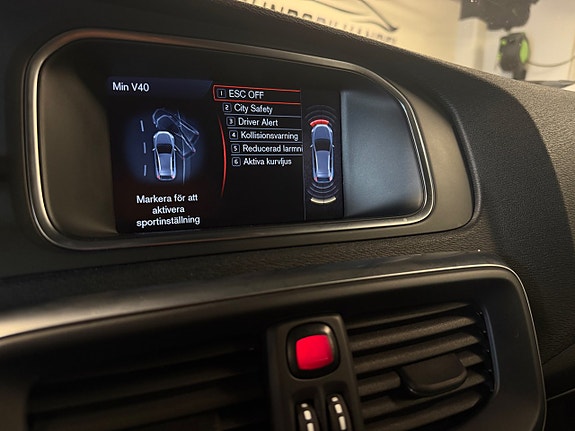 Volvo V40 Cross Country 16 of 21