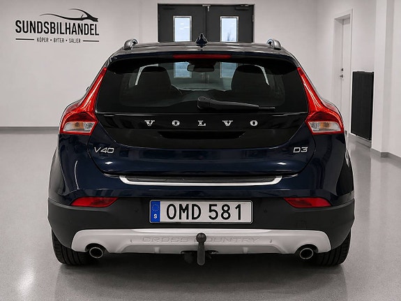 Volvo V40 Cross Country 4 of 21