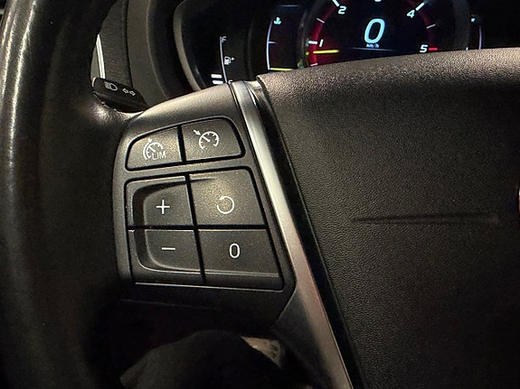 Volvo V40 Cross Country 19 of 21