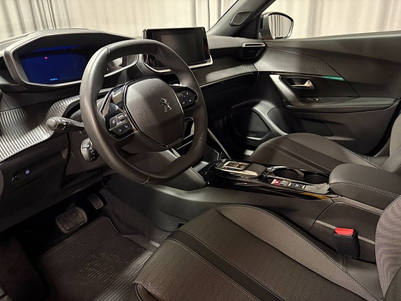 Peugeot e-2008 9 of 15