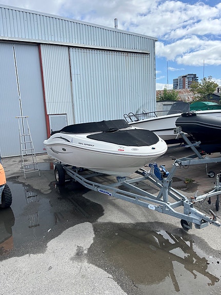 Sea Ray 185 Sport med trailer – MerCruiser 135 hk 3 of 6