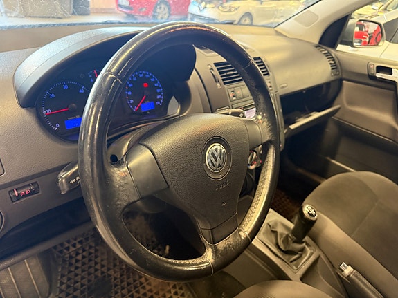 Volkswagen Polo 8 of 13