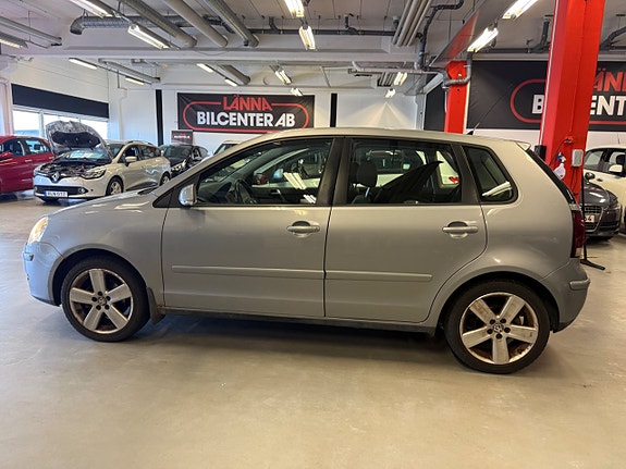 Volkswagen Polo 10 of 13