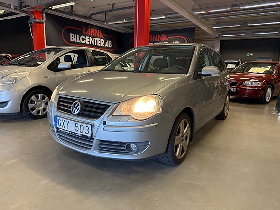 Volkswagen Polo 2 of 13