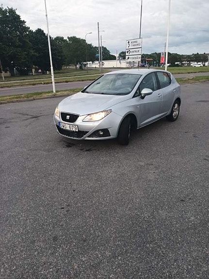 Seat Ibiza 4 of 5