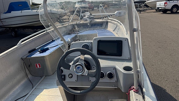 Linder 460 Arkip -20 / Mercury F50 / Minnkota Terrova -19 3 of 8