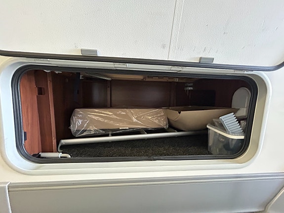 Adria Matrix Supreme M 687 SLT / Automat / Alde / Taksäng / AC / Kamkedja 23 of 26