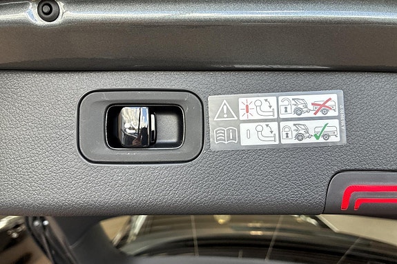 Mercedes-Benz C300 de 14 of 15