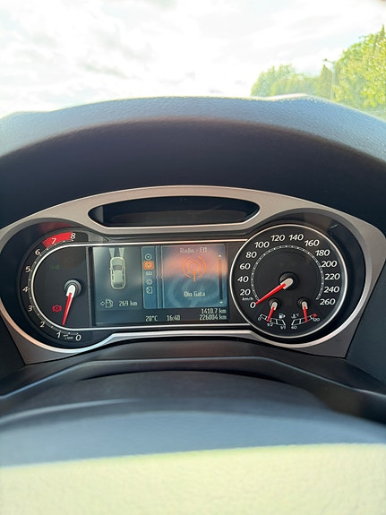 Ford Mondeo 16 of 18