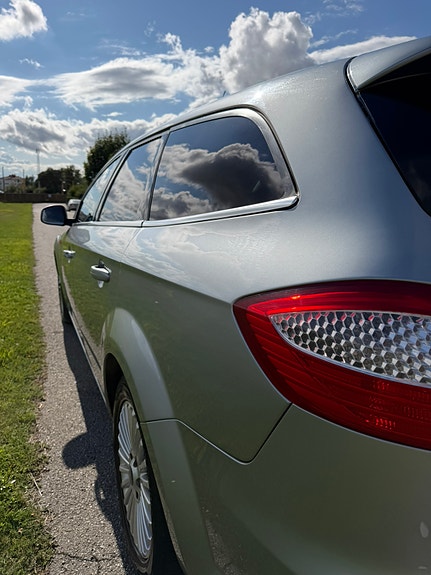 Ford Mondeo 17 of 18