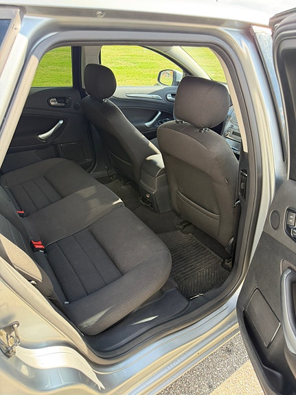 Ford Mondeo 13 of 18