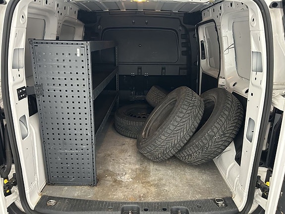 Volkswagen Caddy 10 of 17
