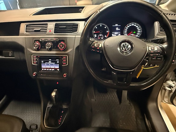 Volkswagen Caddy Maxi 10 of 16
