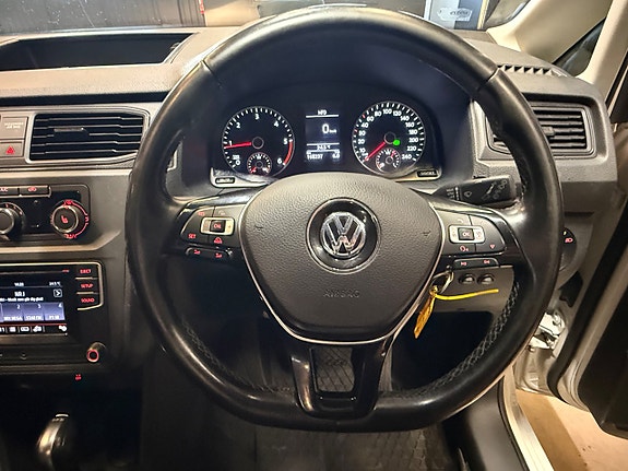 Volkswagen Caddy Maxi 11 of 16