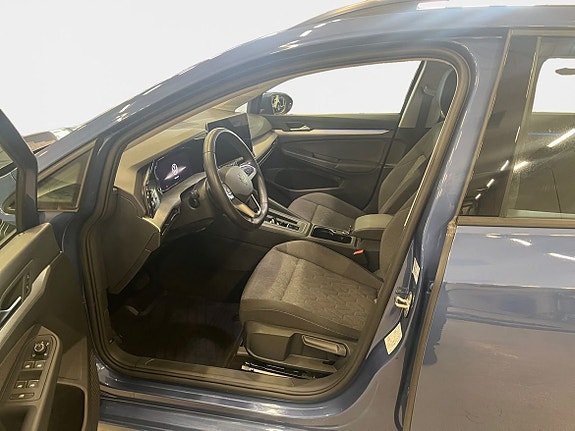 Volkswagen Golf VIII 9 of 15