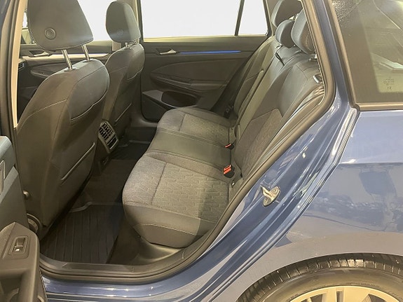 Volkswagen Golf VIII 13 of 15