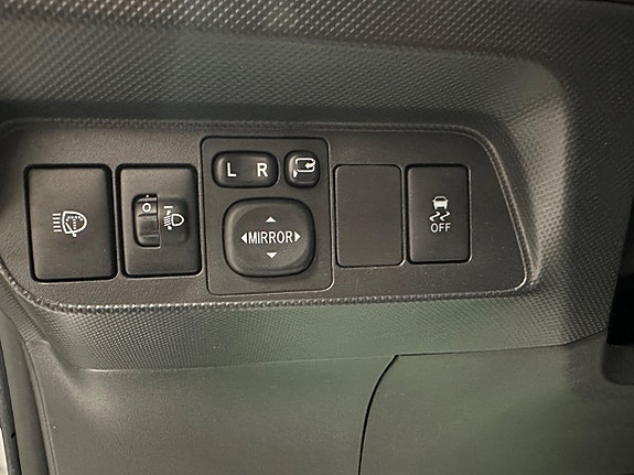 Toyota Auris 11 of 23