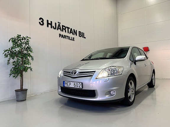 Toyota Auris 9 of 23