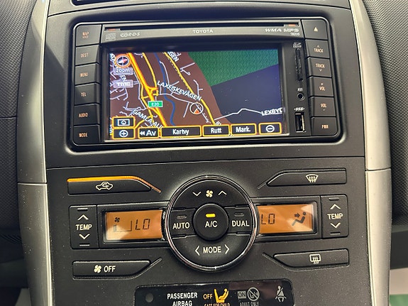 Toyota Auris 19 of 23