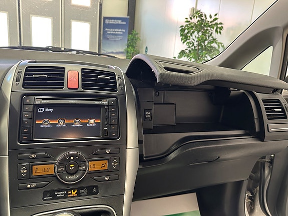 Toyota Auris 17 of 23