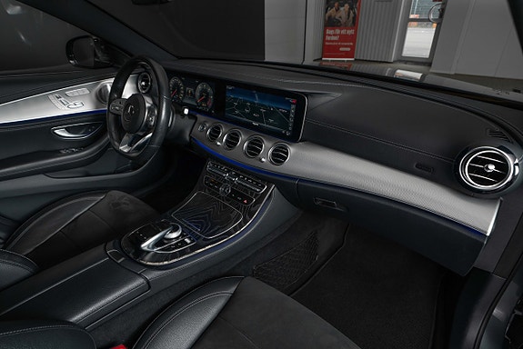 Mercedes-Benz E400 21 of 25