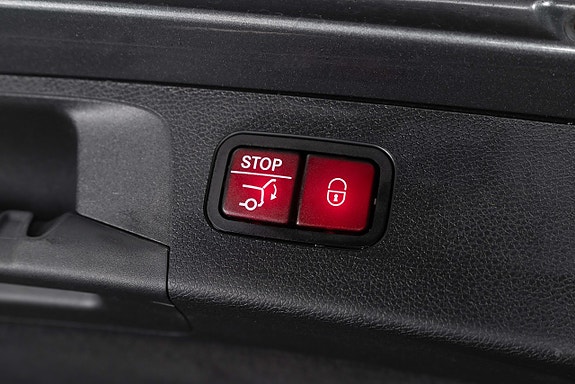 Mercedes-Benz E400 6 of 25