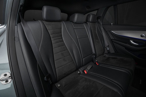 Mercedes-Benz E400 23 of 25