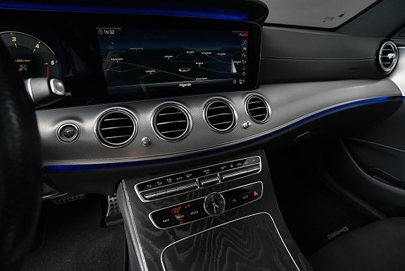 Mercedes-Benz E400 14 of 25