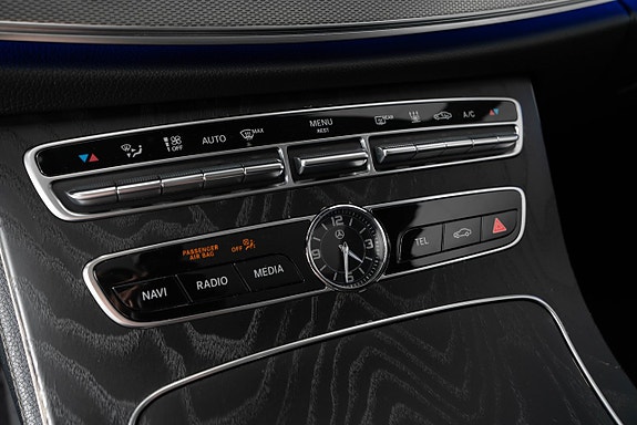 Mercedes-Benz E400 16 of 25