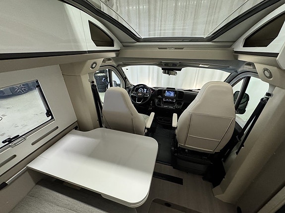 Adria COMPACT SUPREME SC *QUEENBÄDD* 450 mil 17 of 19
