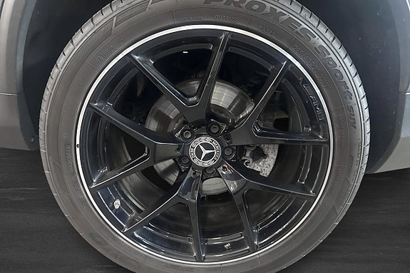 Mercedes-Benz GLC300 de 5 of 12